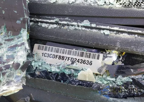 2015 Dodge Dart Sxt из США, поврежденный, VIN 1C3CDFBB7FD243636